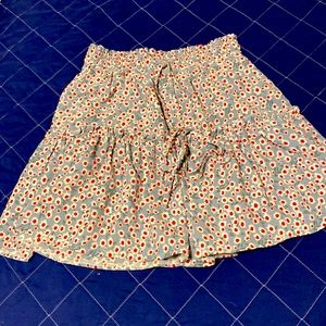 Super cute skirt! Perfect condition!
